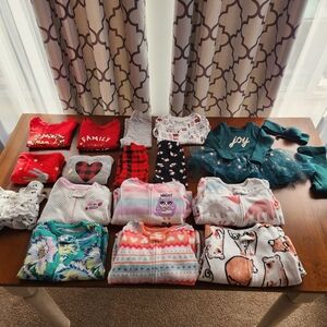 Bundle of Girls size 12 months Winter Clothes